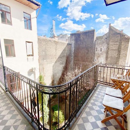 Luxury Apartment In The Centre Ac Parking Garden Budapest Exterior foto