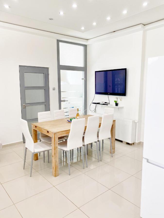 Luxury Apartment In The Centre Ac Parking Garden Budapest Exterior foto