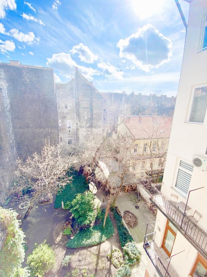 Luxury Apartment In The Centre Ac Parking Garden Budapest Exterior foto