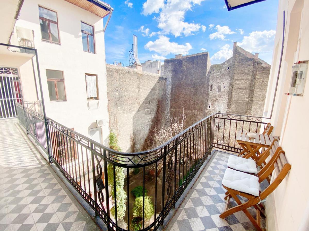 Luxury Apartment In The Centre Ac Parking Garden Budapest Exterior foto